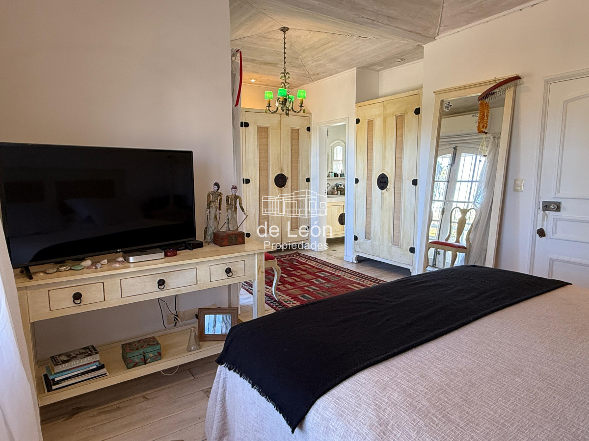 Casa ID.261 - Gran casa de 5 dormitorios + servicio en Montoya, La Barra