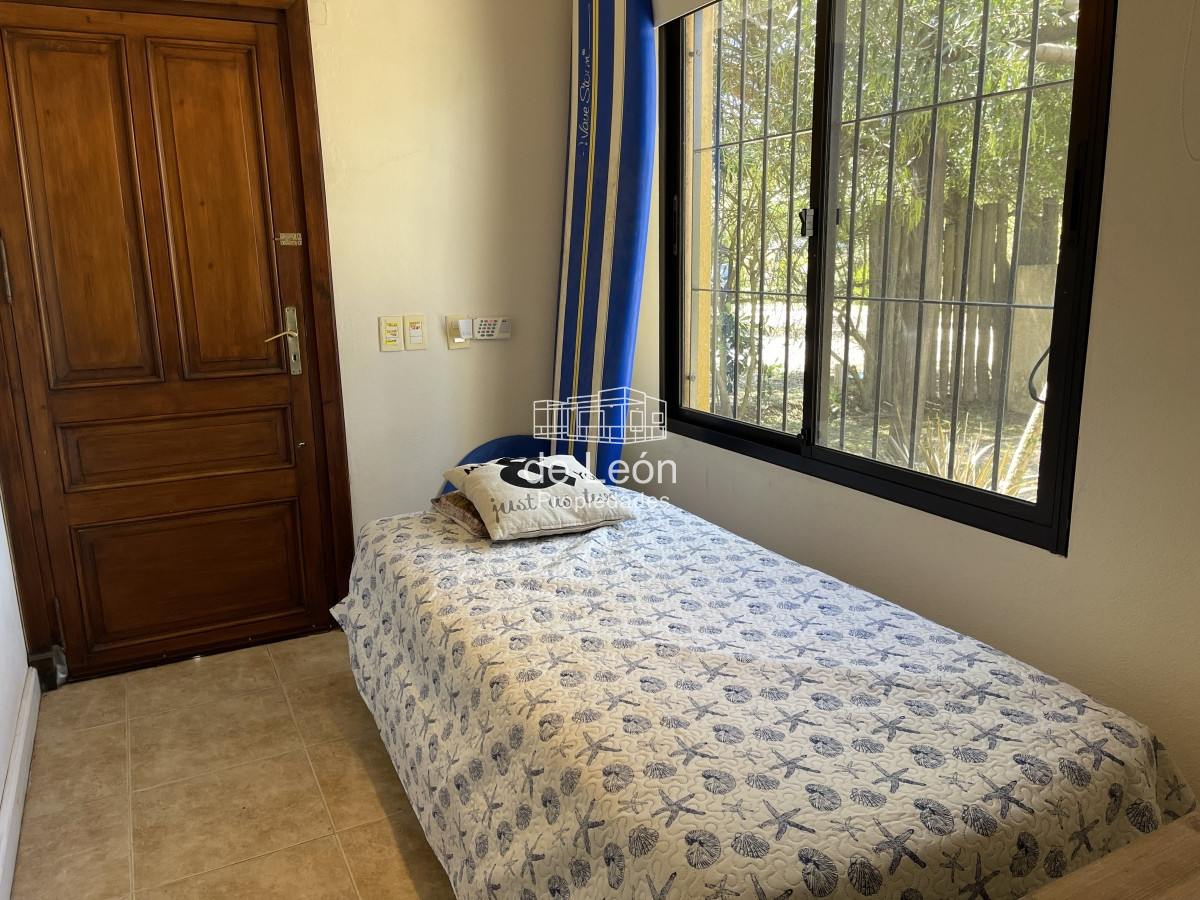 Casa ID.422 - Alquiler de temporada Casa de 3 dormitorios + servicio en Montoya, La Barra