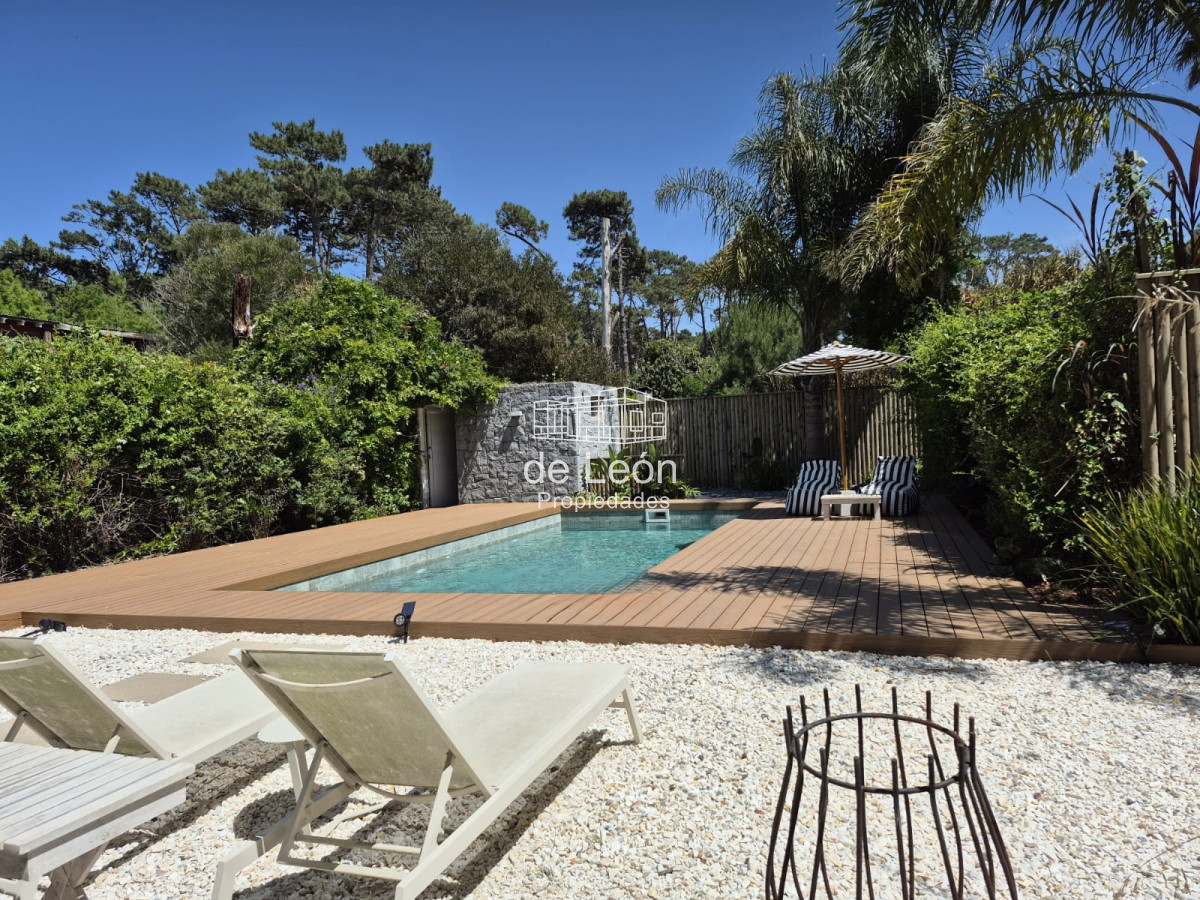 Casa ID.719 - Moderna casa en Montoya La Barra de 3 dormitorios en suite con piscina