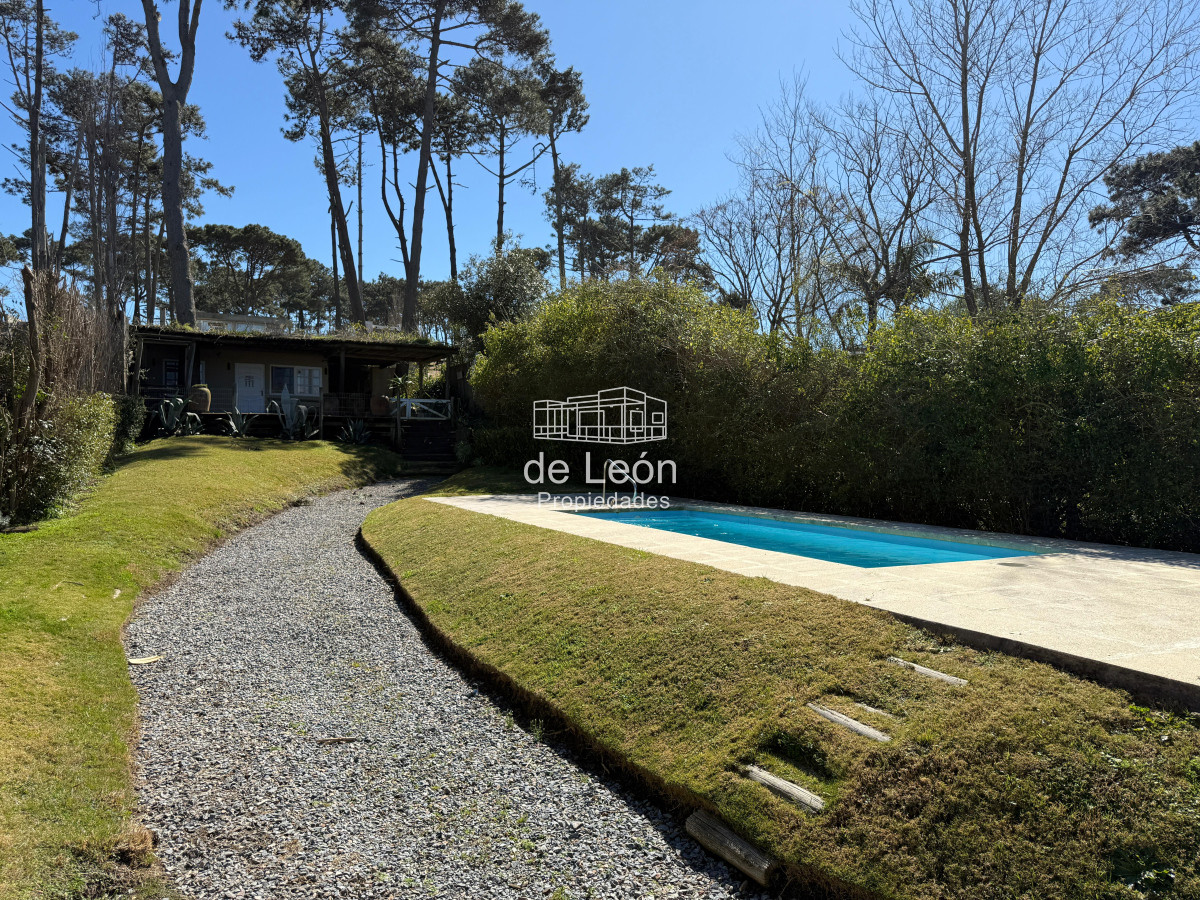 Casa ID.261 - Gran casa de 5 dormitorios + servicio en Montoya, La Barra