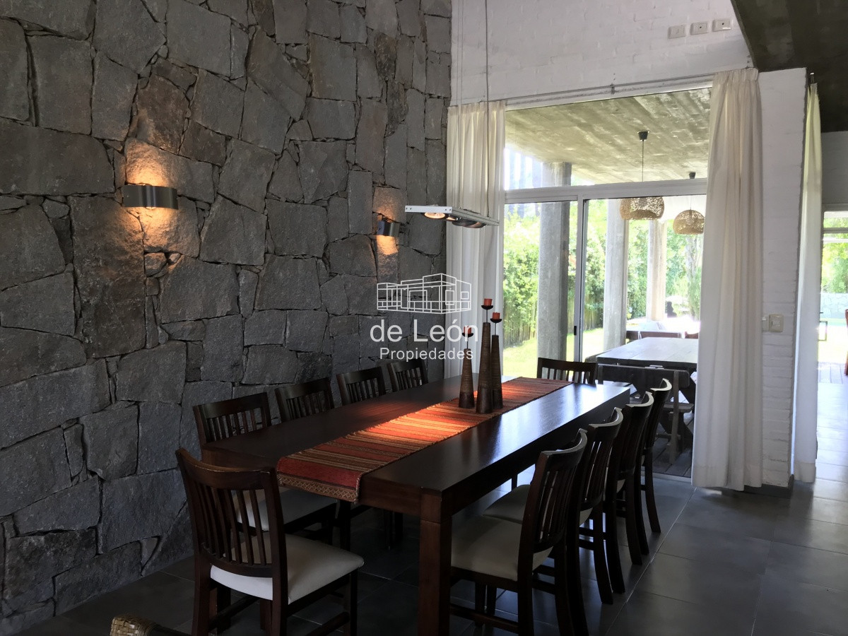 Casa ID.96 - Casa en Montoya de 3 dormitorios en suite y servicio, La Barra