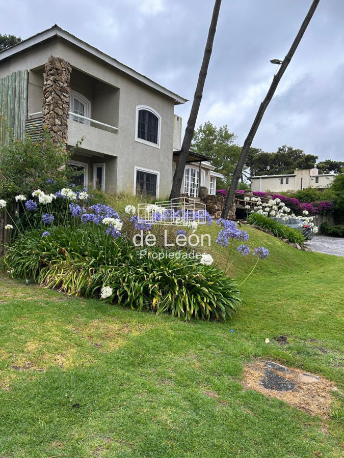 Casa ID.261 - Gran casa de 5 dormitorios + servicio en Montoya, La Barra