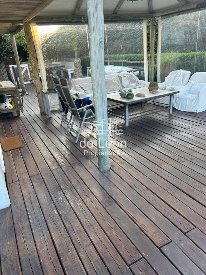 Casa ID.261 - Gran casa de 5 dormitorios + servicio en Montoya, La Barra