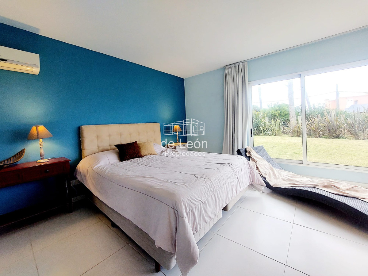 Casa ID.554 - Casa de 6 dormitorios y servicio en Montoya, La Barra
