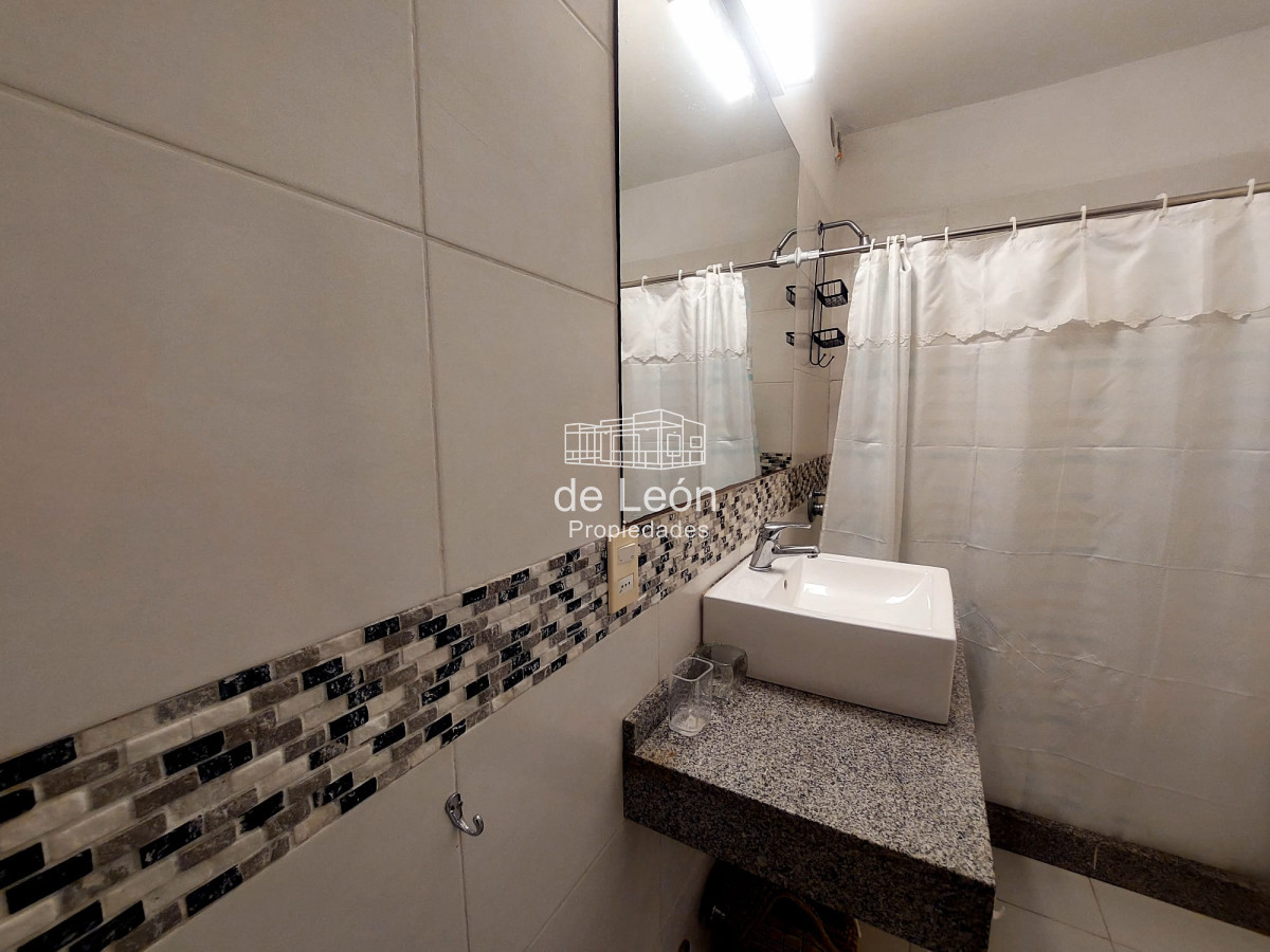 Casa ID.554 - Casa de 6 dormitorios y servicio en Montoya, La Barra