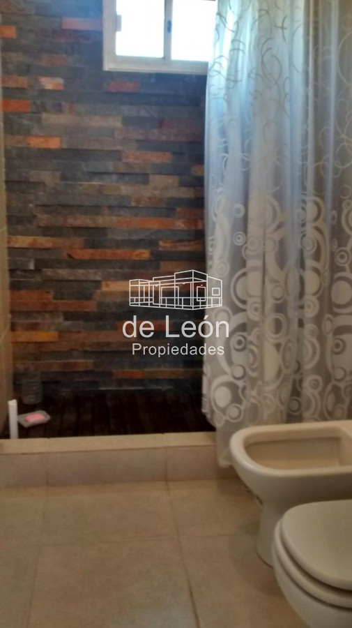 Casa ID.14756 - Se Vende casa de 4 dormitorios en Balneario Buenos Aires