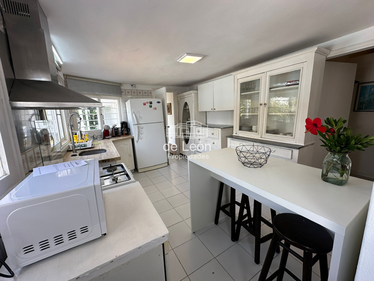 Casa ID.229 - Casa en La Barra de ruta al mar, 4 dormitorios, piscina
