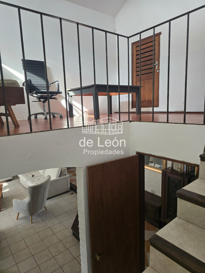 Casa ID.15255 - Casa en alquiler anual, zona colegios