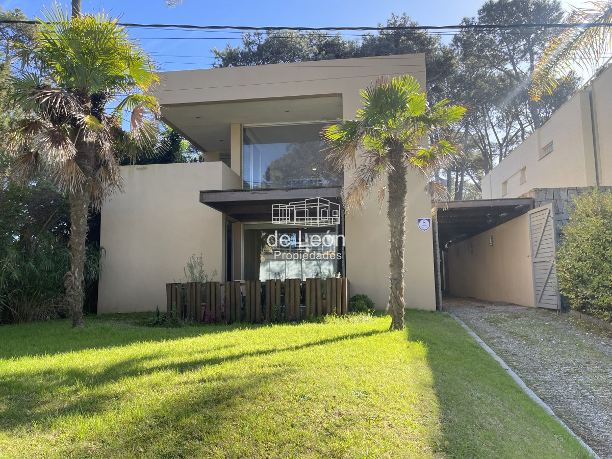 Casa ID.14822 - Casa en venta 4 dormitorios en Montoya