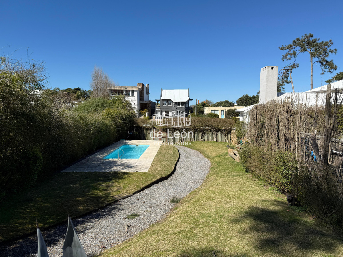 Casa ID.261 - Gran casa de 5 dormitorios + servicio en Montoya, La Barra