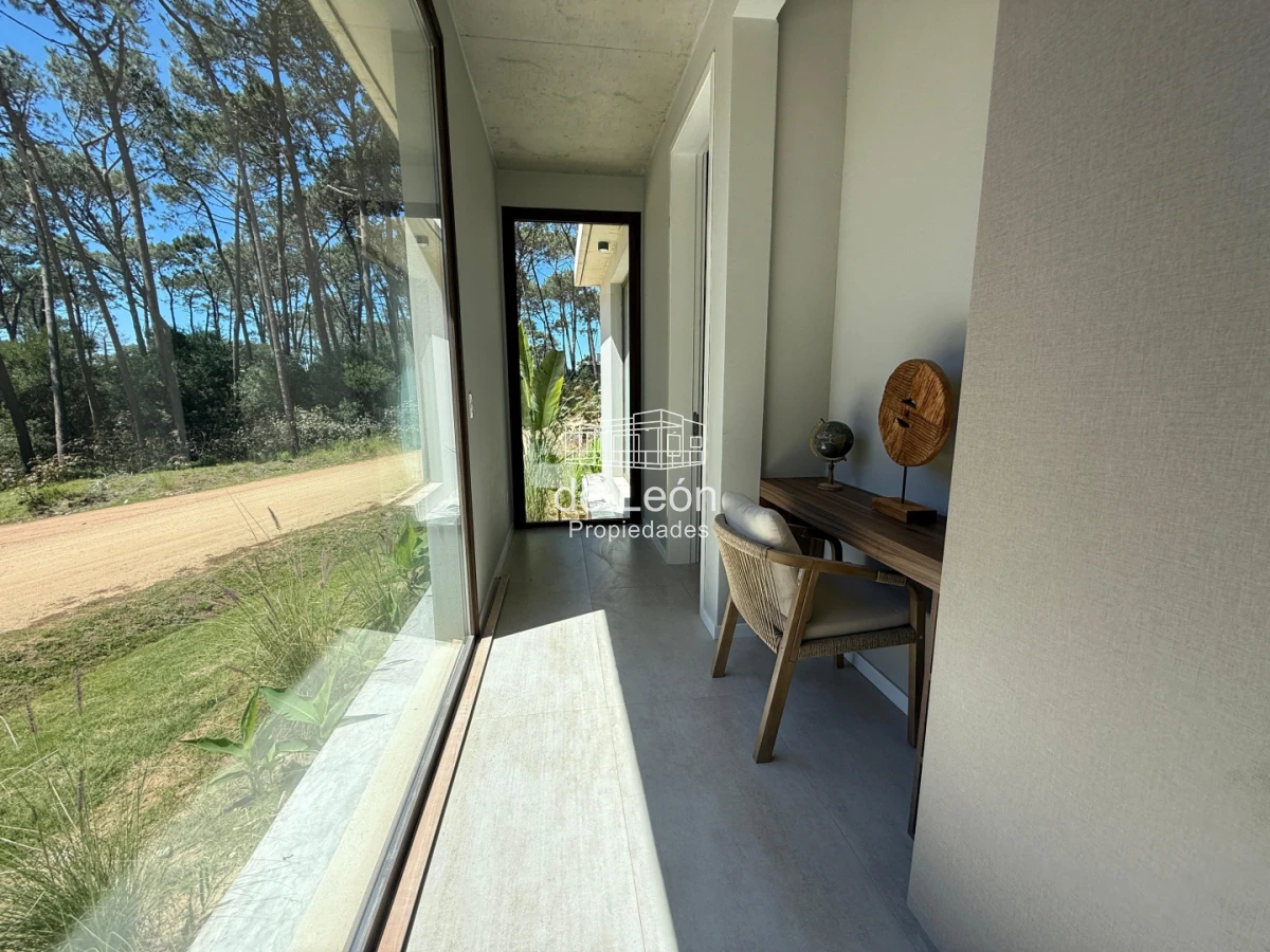 Casa ID.15324 - Espectacular casa de 4 dormitorios y servicio en barrio privado Reserva Montoya, La Barra