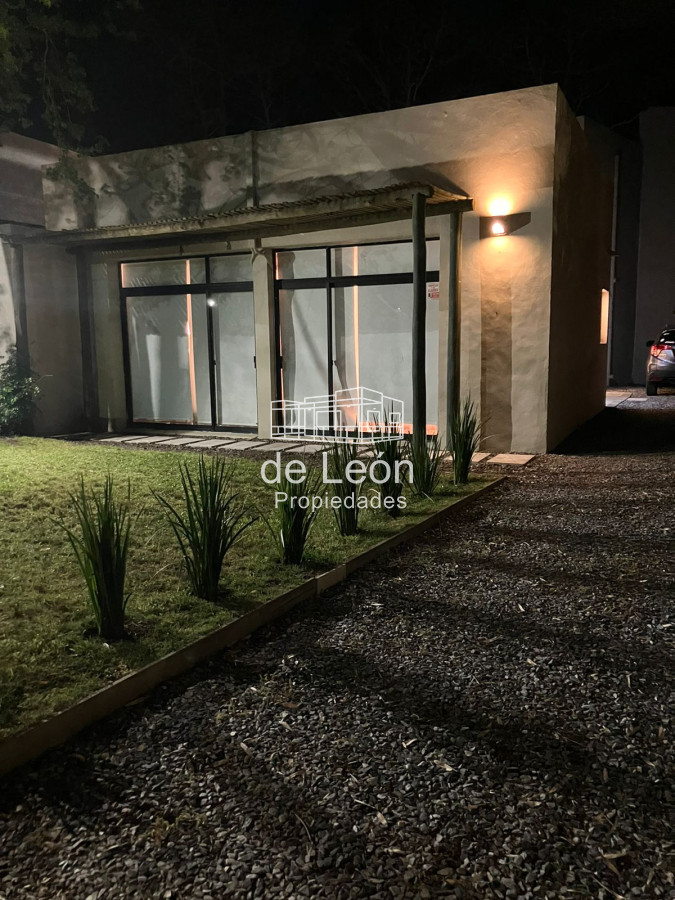 Casa ID.80 - Excelente casa de 4 dormitorios más servicio en La Barra