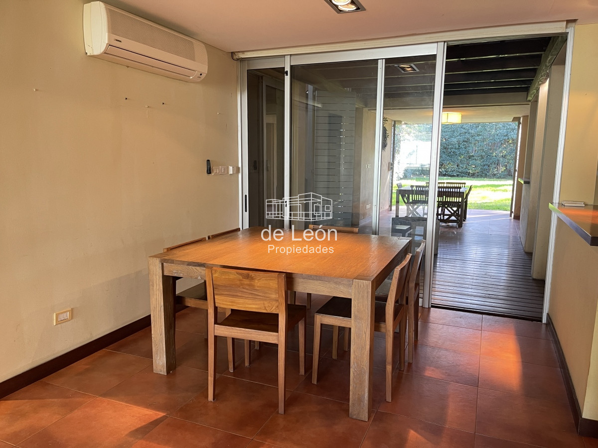 Casa ID.14822 - Casa en venta 4 dormitorios en Montoya