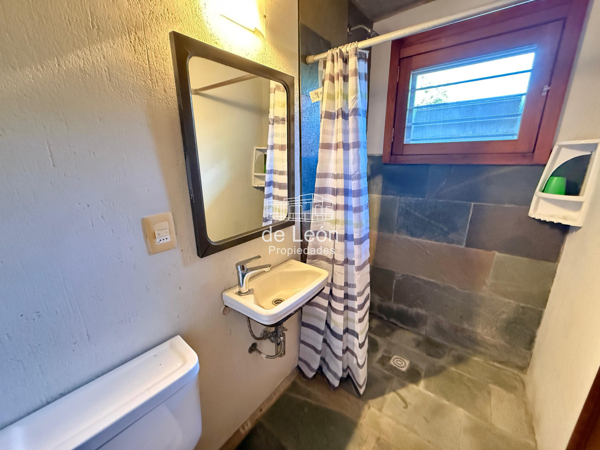 Casa ID.15302 - Importante casa de 4 dormitorios y servicio en El Chorro, La Barra