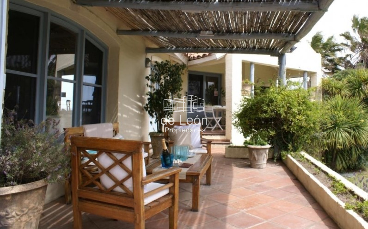 Casa ID.14869 - Amplia casa en La Barra