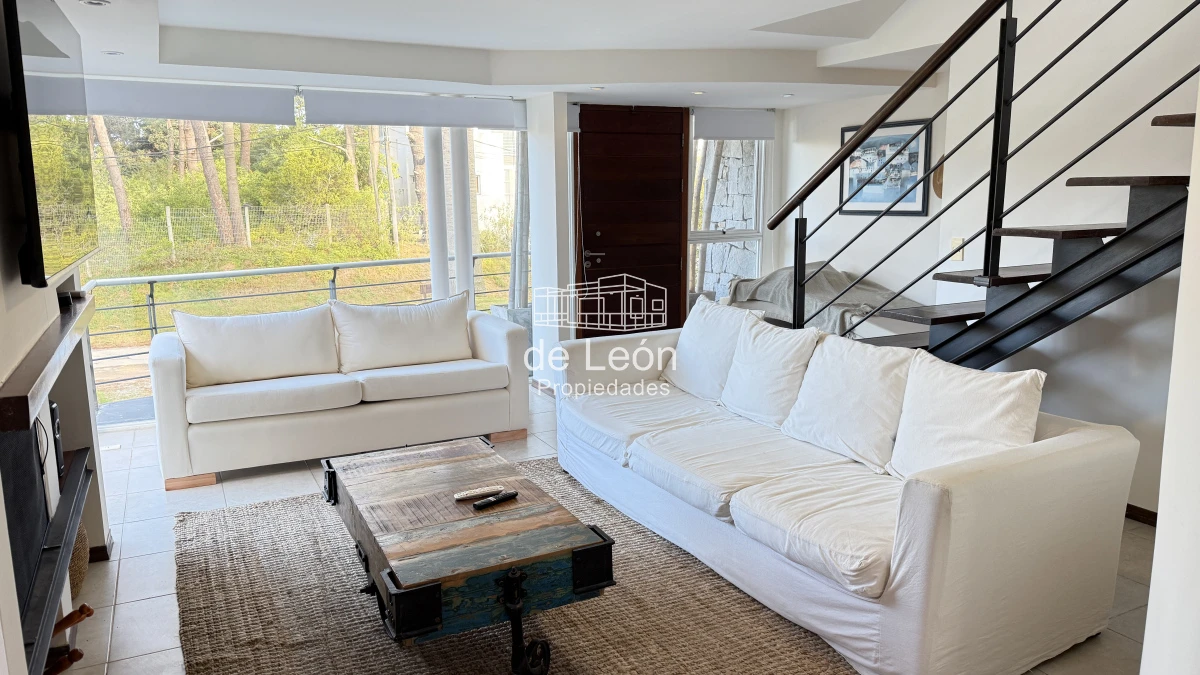 Casa ID.100 - Excelente casa en Montoya La Barra, 4 dormitorios + dependencia + piscina