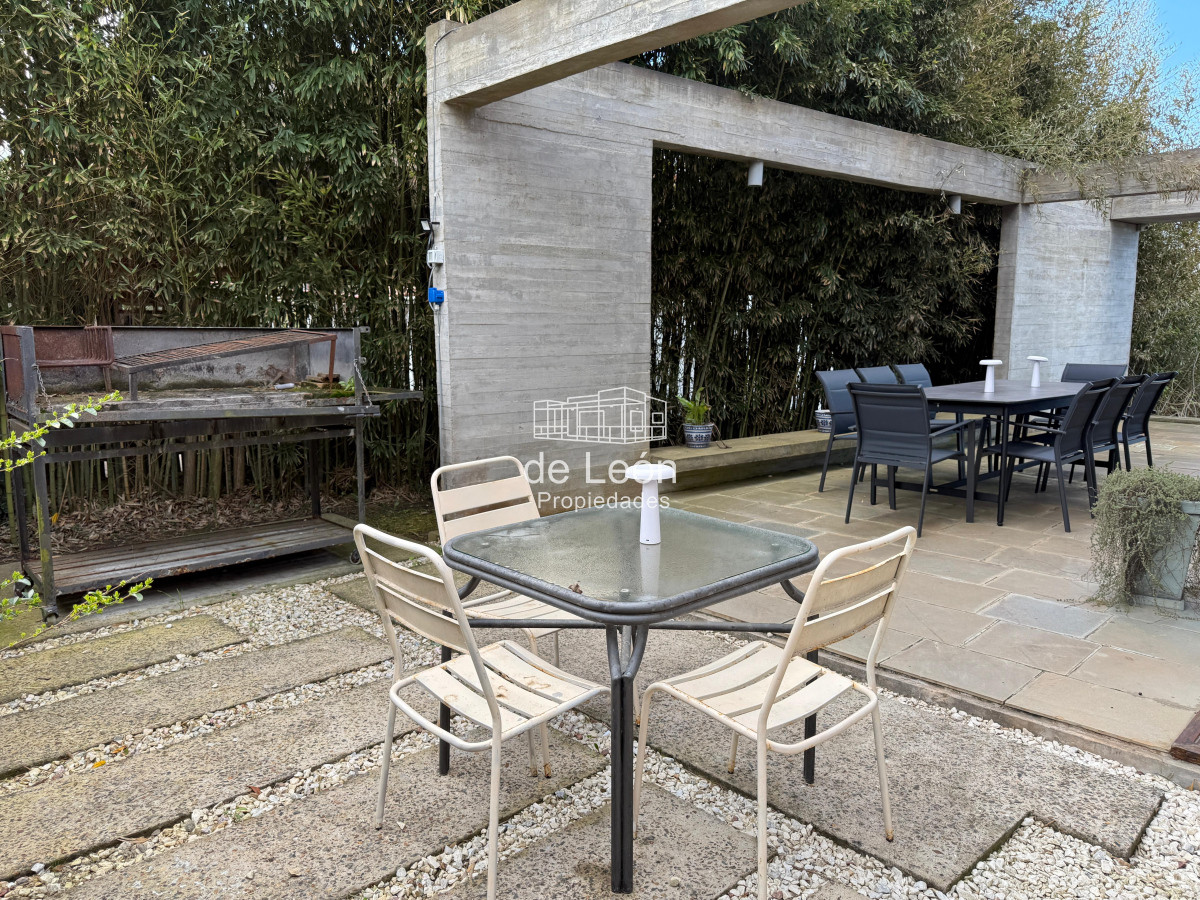 Casa ID.15302 - Importante casa de 4 dormitorios y servicio en El Chorro, La Barra