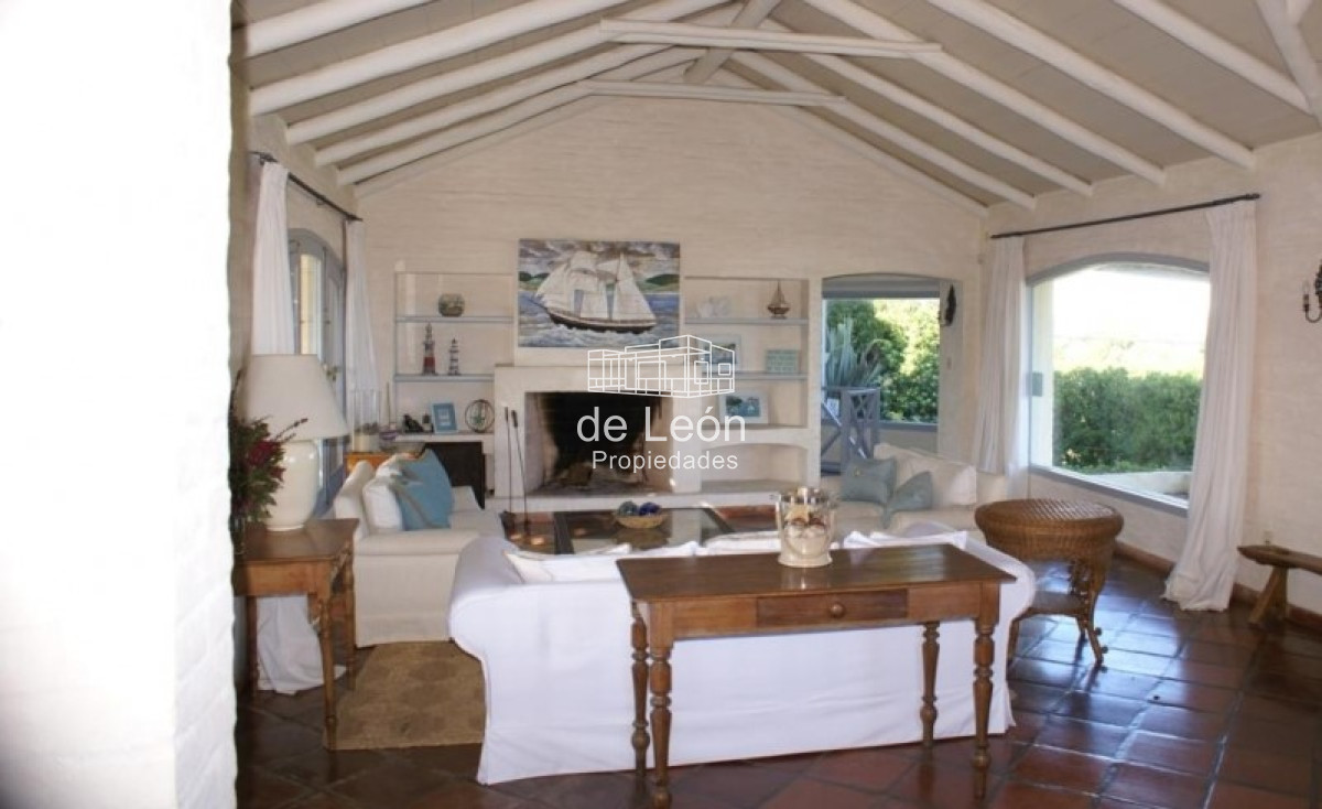 Casa ID.14869 - Amplia casa en La Barra