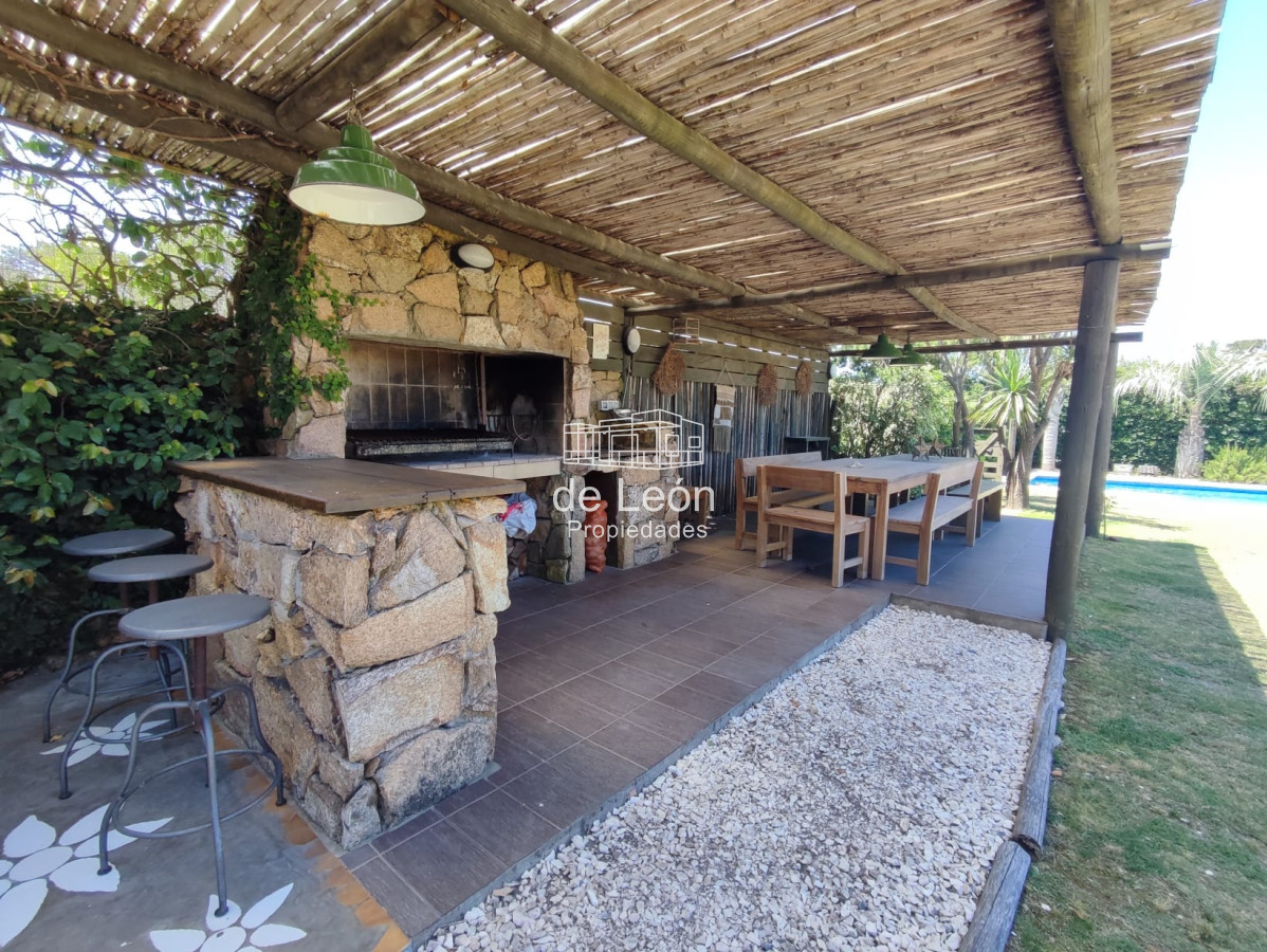 Casa ID.615 - Casa de 3 dormitorios, a 100mts del mar, en Montoya, La Barra