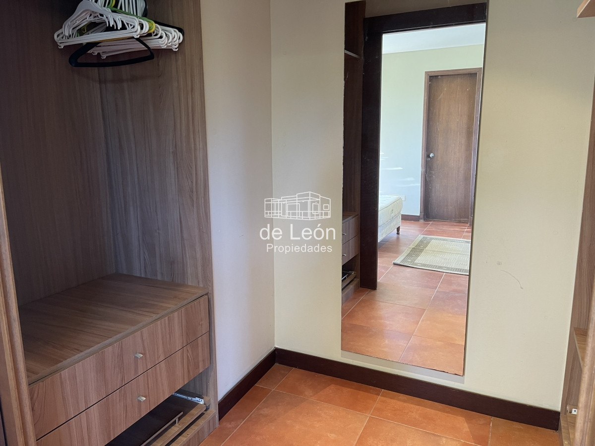 Casa ID.14822 - Casa en venta 4 dormitorios en Montoya