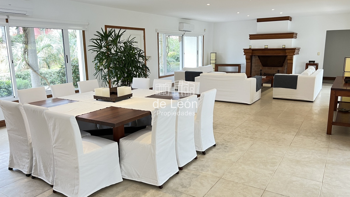 Casa ID.123 - Casa en La Barra, La Barra