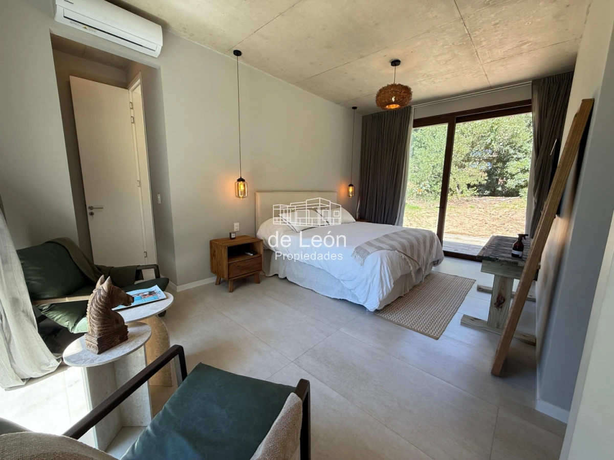 Casa ID.15324 - Espectacular casa de 4 dormitorios y servicio en barrio privado Reserva Montoya, La Barra