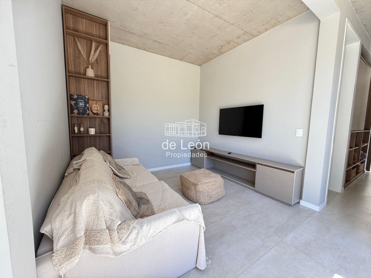 Casa ID.15324 - Espectacular casa de 4 dormitorios y servicio en barrio privado Reserva Montoya, La Barra