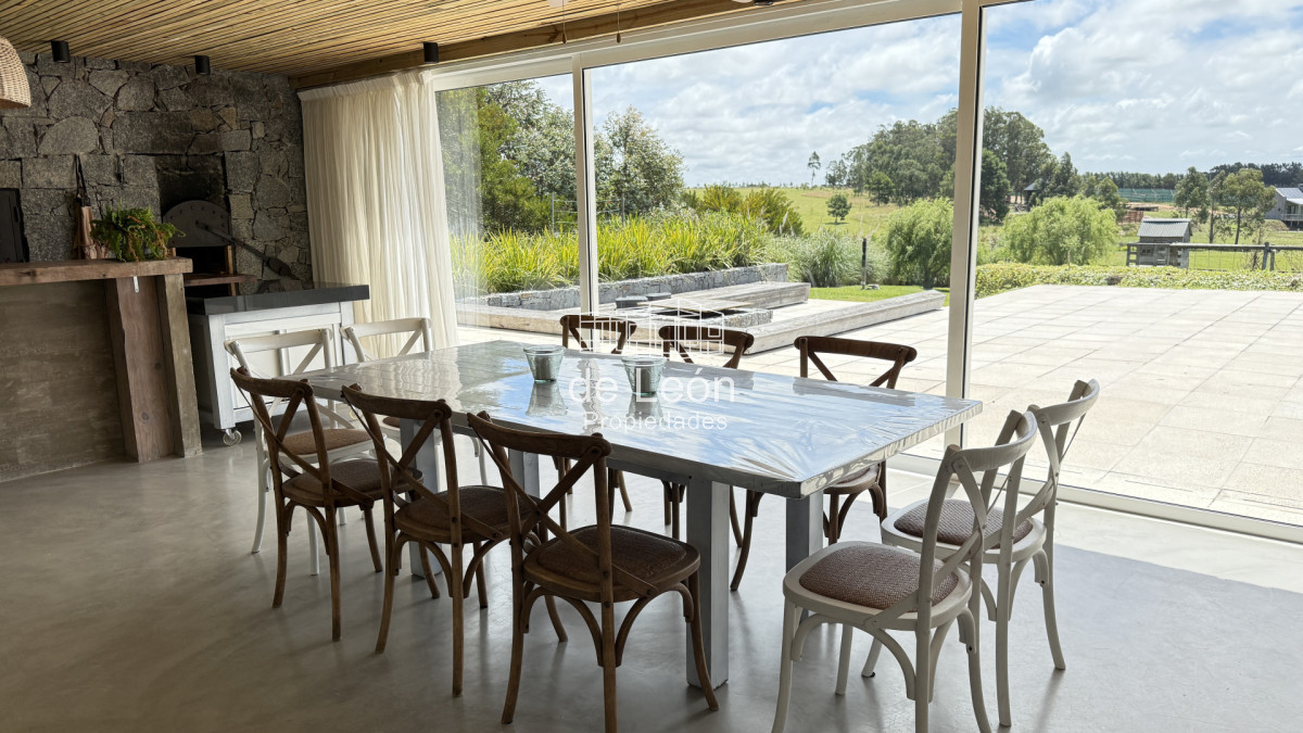 Casa ID.15338 - Casa de 5 dormitorios más servicio en Pueblo Mío, Manantiales