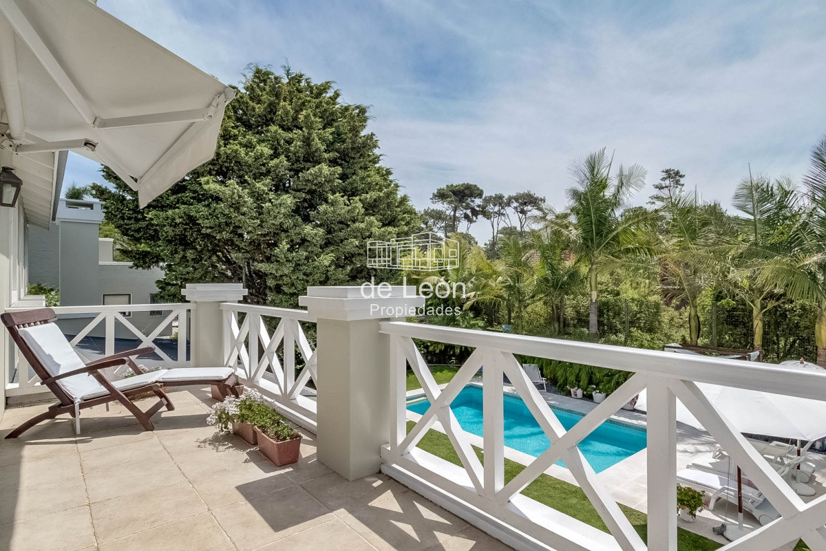 Casa ID.89 - Encantadora casa cerca del mar con amplio terreno y vistas panorámicas
