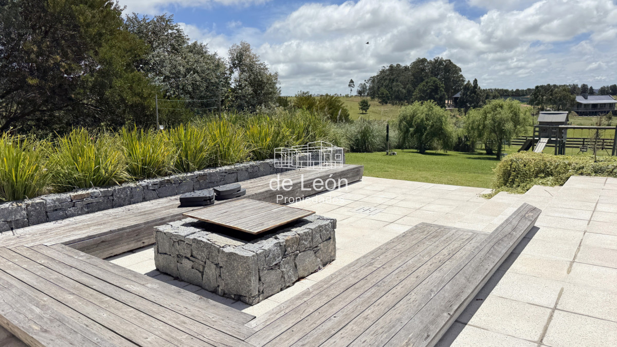 Casa ID.15338 - Casa de 5 dormitorios más servicio en Pueblo Mío, Manantiales