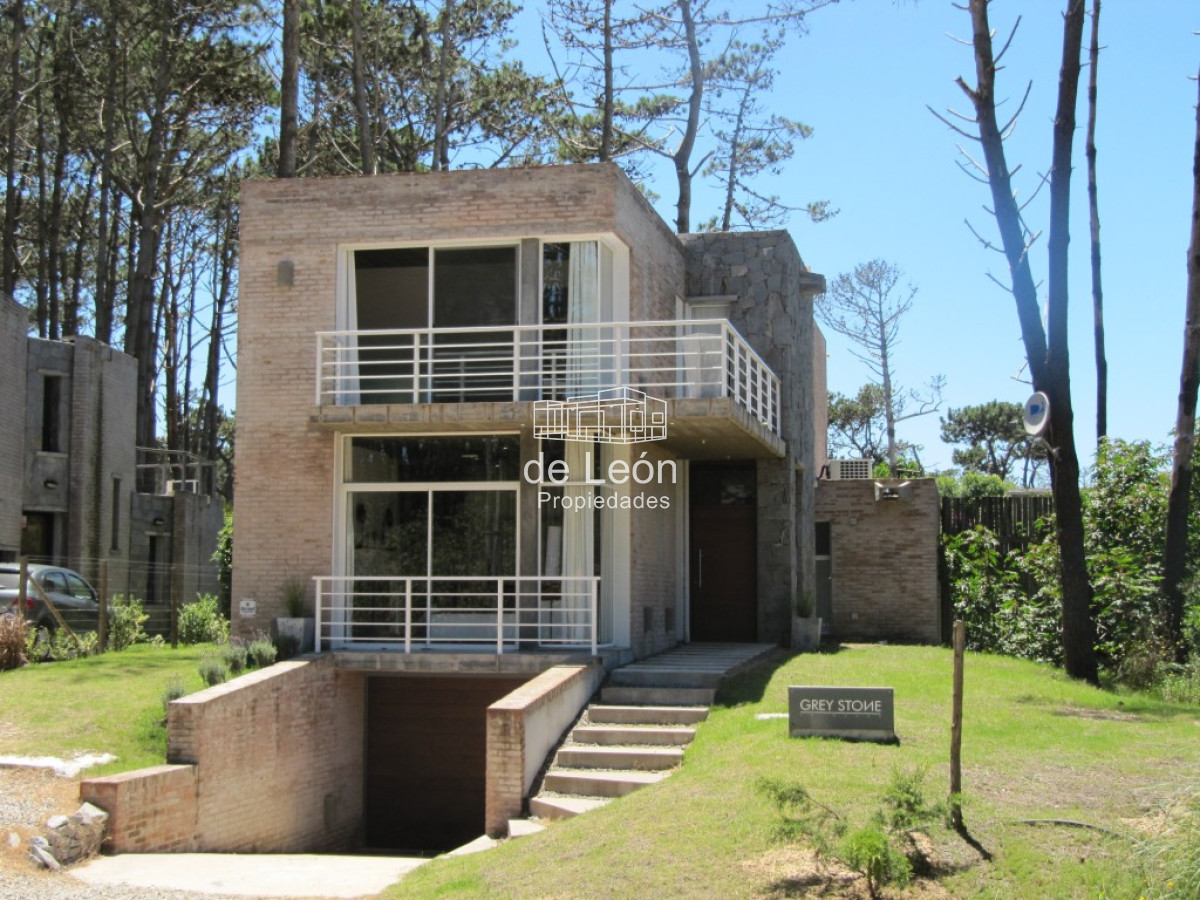 Casa ID.96 - Casa en Montoya de 3 dormitorios en suite y servicio, La Barra