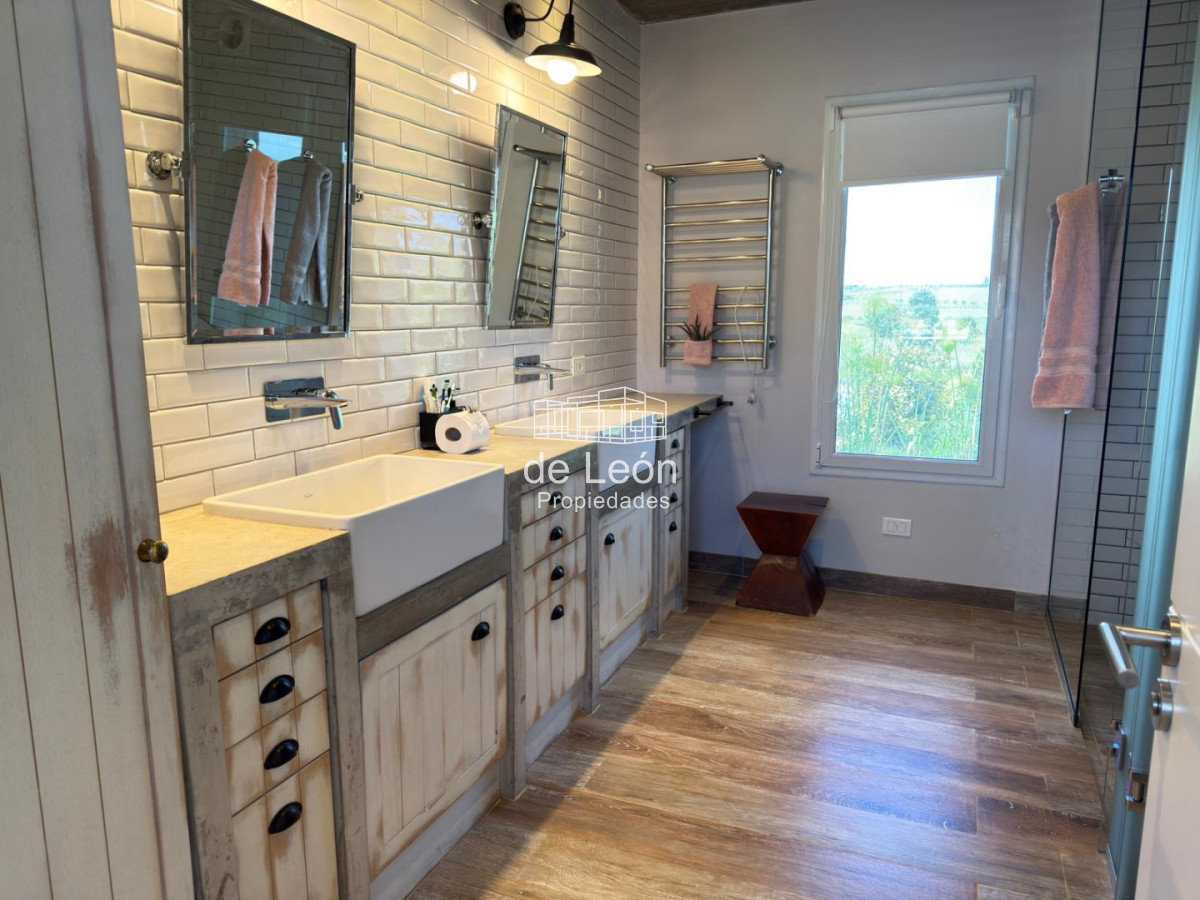 Casa ID.15338 - Casa de 5 dormitorios más servicio en Pueblo Mío, Manantiales