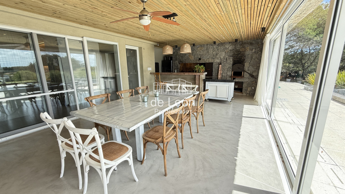 Casa ID.15338 - Casa de 5 dormitorios más servicio en Pueblo Mío, Manantiales