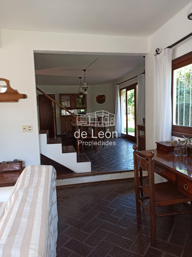 Casa ID.15018 - Oportunidad Casa en venta en El Chorro, 5 dormitorios en suite + dependencia con baño