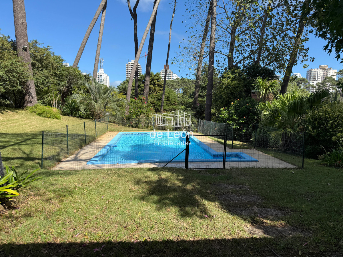 Casa ID.15236 - Casa de 3 dormitorios en zona colegios, Punta Del Este