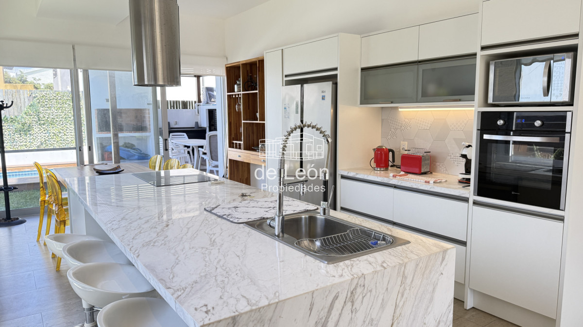 Bikini - GoPunta - Portal Inmobiliario de Punta del Este - Maldonado