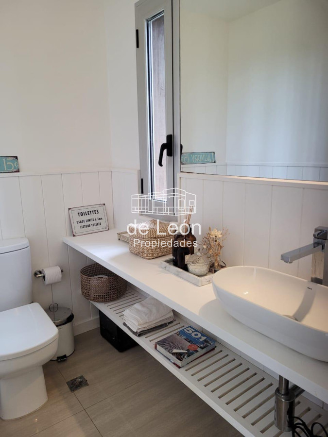 Casa ID.719 - Moderna casa en Montoya La Barra de 3 dormitorios en suite con piscina