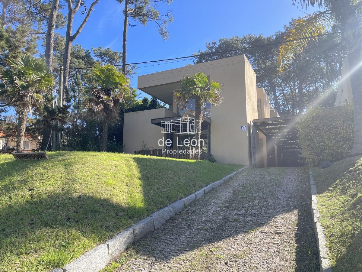 Casa ID.14822 - Casa en venta 4 dormitorios en Montoya