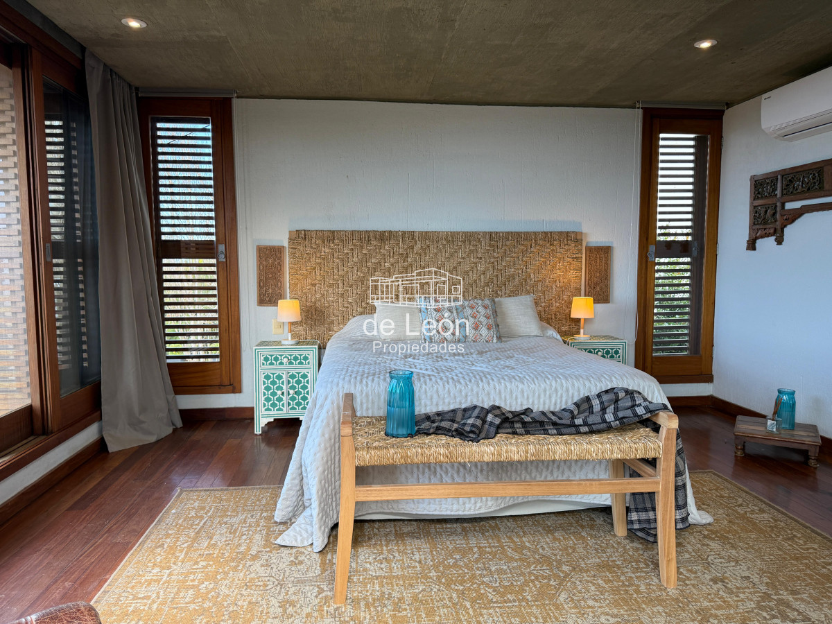 Casa ID.15302 - Importante casa de 4 dormitorios y servicio en El Chorro, La Barra