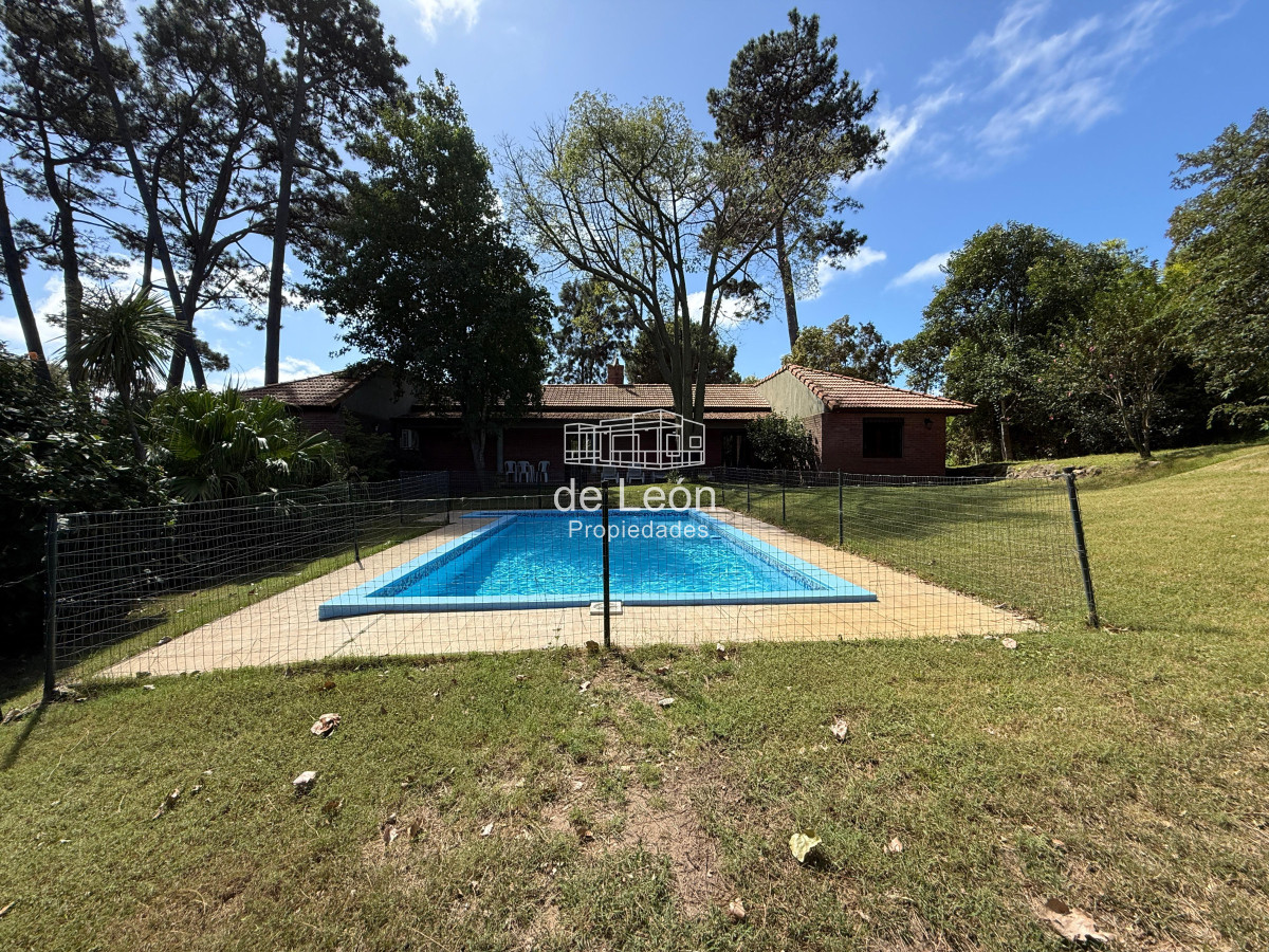 Casa ID.15236 - Casa de 3 dormitorios en zona colegios, Punta Del Este