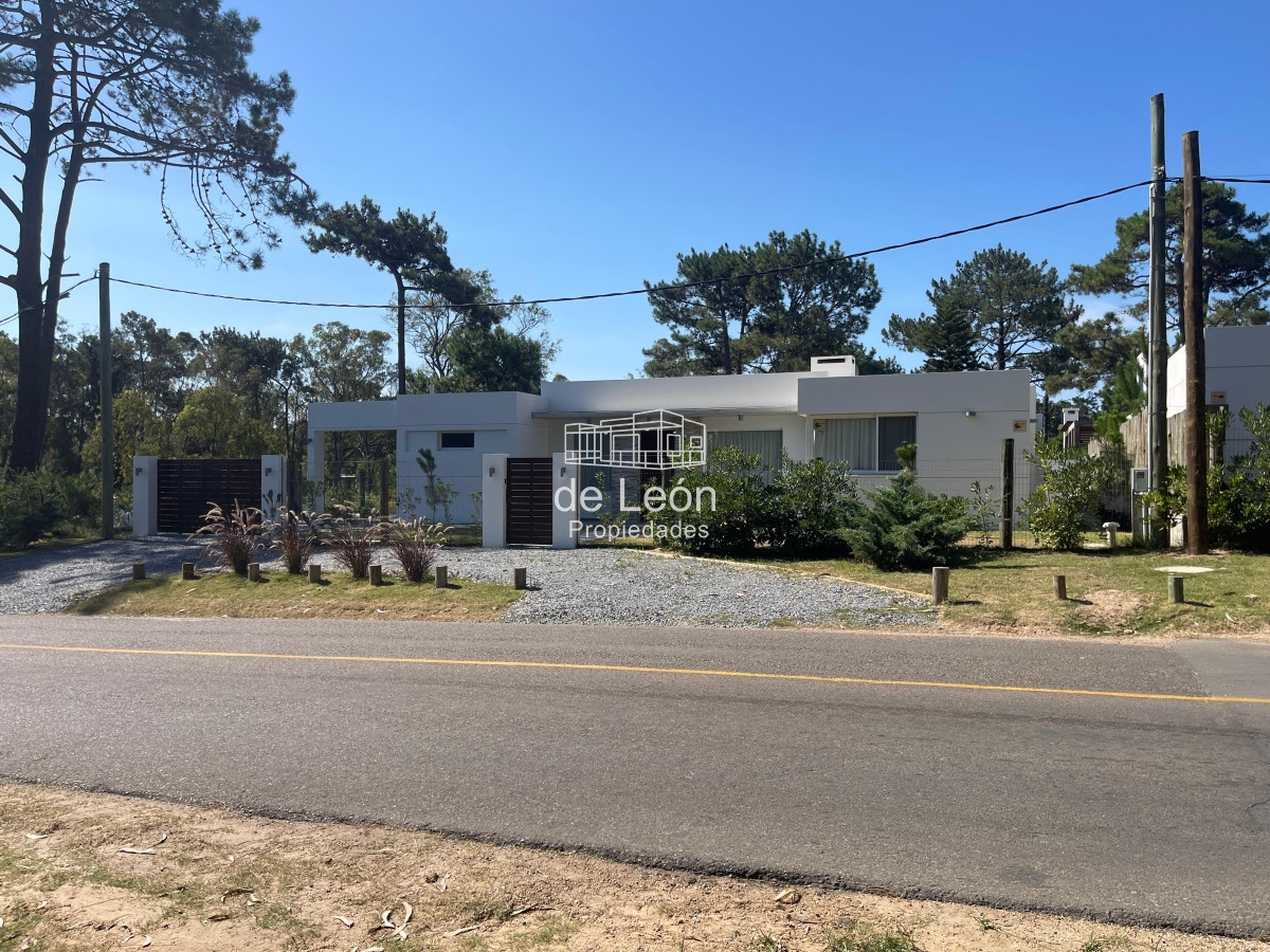 Casa ID.14985 - Moderna casa de 3 dormitorios a estrenar en la barra