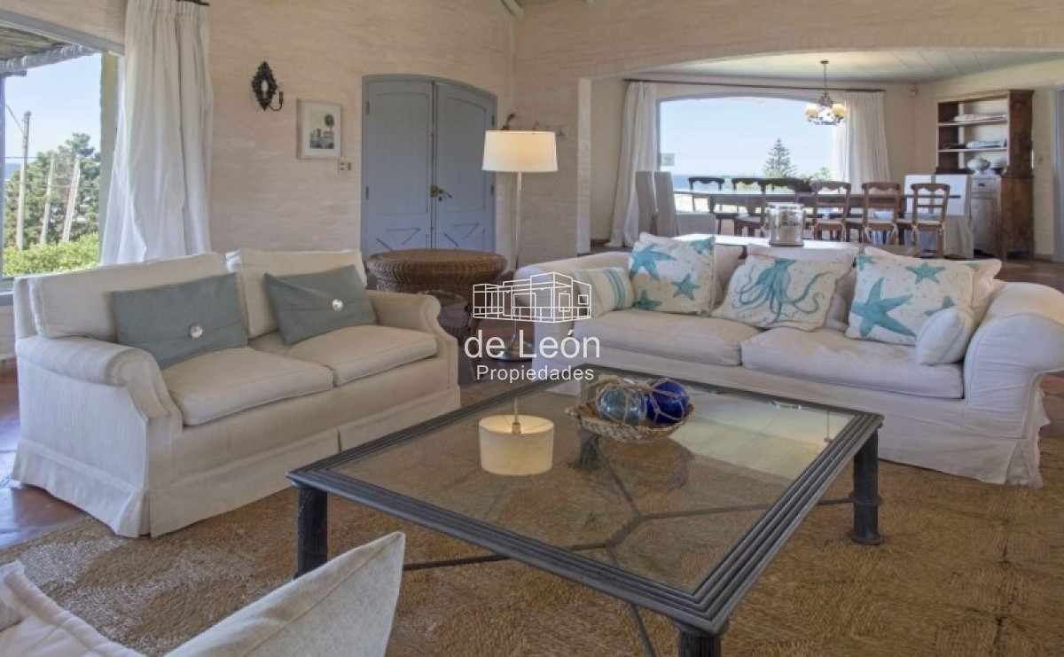 Casa ID.14869 - Amplia casa en La Barra
