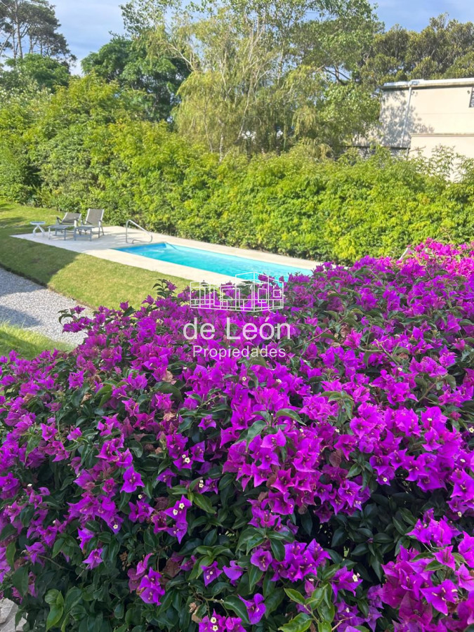 Casa ID.261 - Gran casa de 5 dormitorios + servicio en Montoya, La Barra