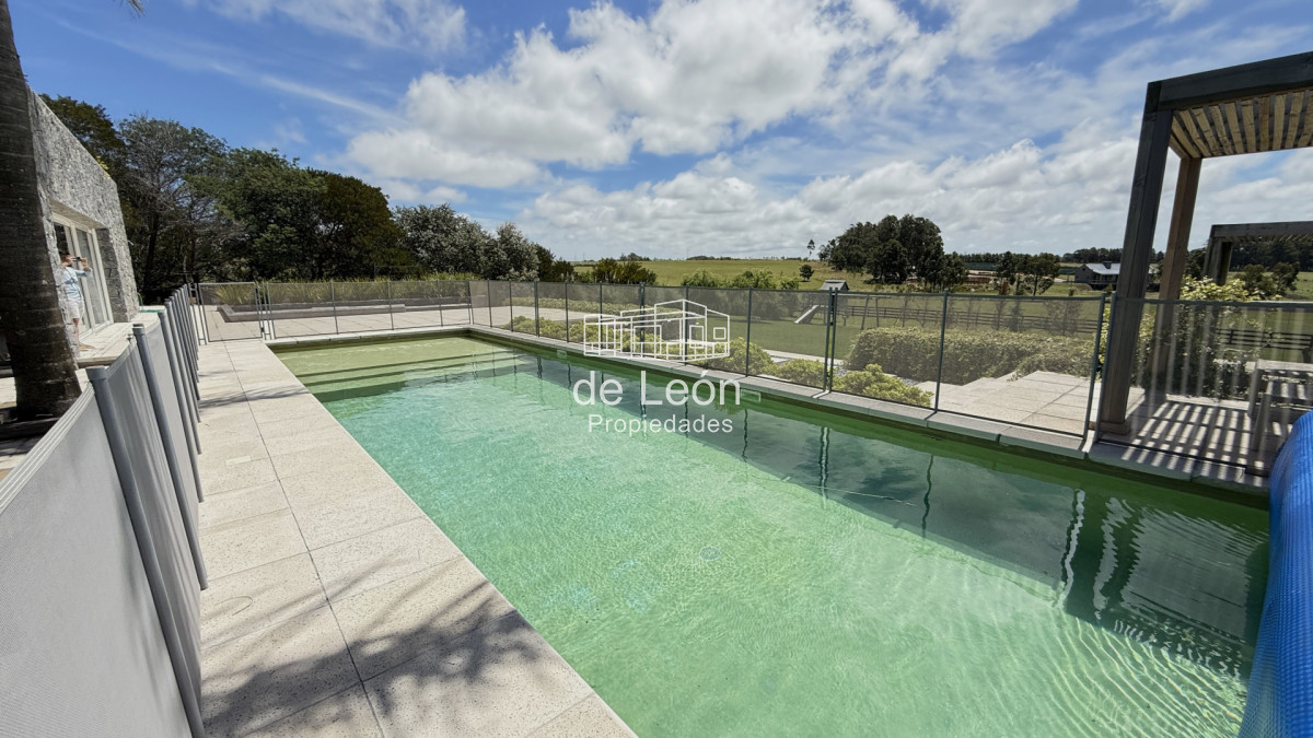 Casa ID.15338 - Casa de 5 dormitorios más servicio en Pueblo Mío, Manantiales