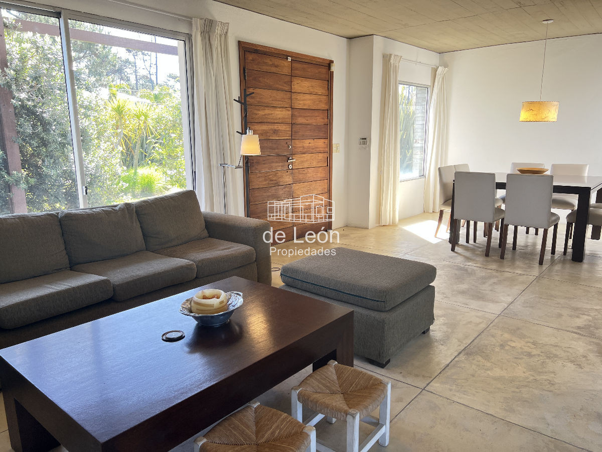 Casa ID.107 - Muy buena casa en Montoya a 200mts del mar, moderna, cómoda, piscina