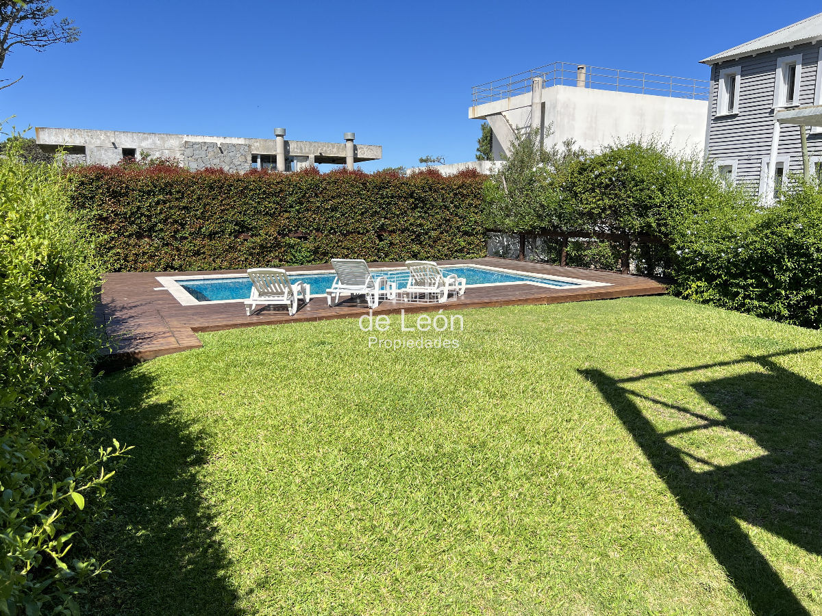 Casa ID.107 - Muy buena casa en Montoya a 200mts del mar, moderna, cómoda, piscina