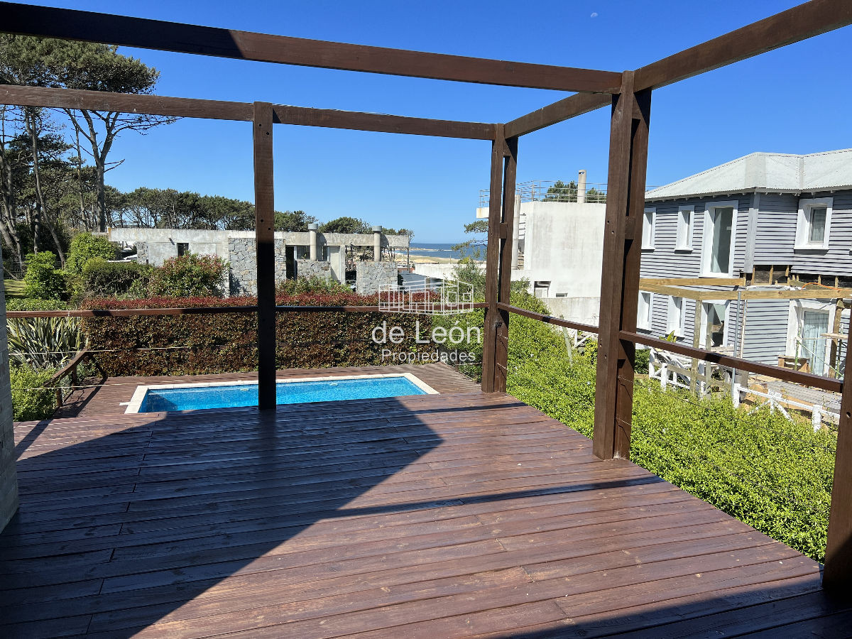 Casa ID.107 - Muy buena casa en Montoya a 200mts del mar, moderna, cómoda, piscina
