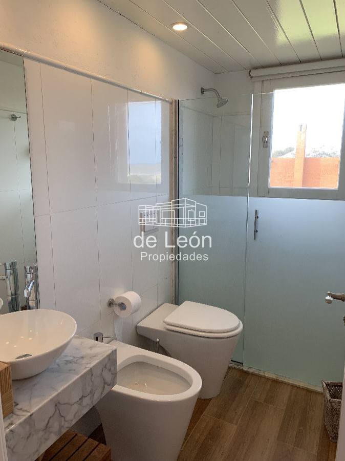 Casa ID.1084 - Amplia casa de 3 dormitorios en suite en segunda linea Montoya, La Bara