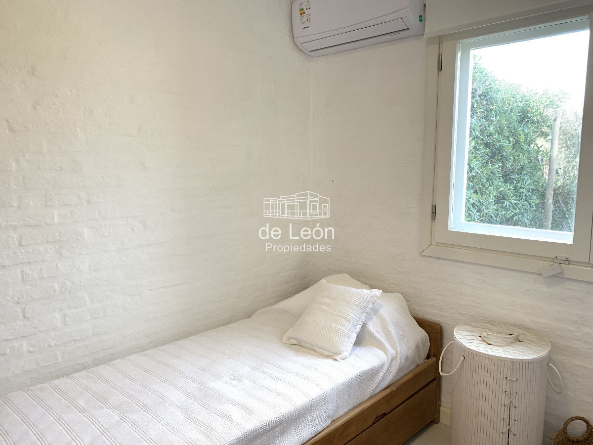 Casa ID.1084 - Amplia casa de 3 dormitorios en suite en segunda linea Montoya, La Bara