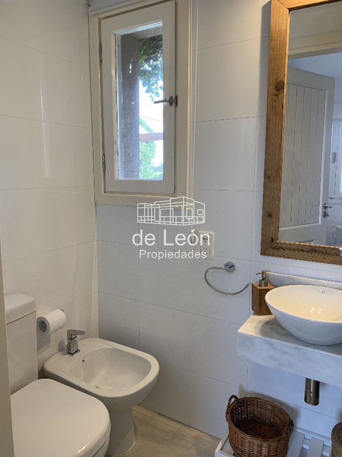 Casa ID.1084 - Amplia casa de 3 dormitorios en suite en segunda linea Montoya, La Bara